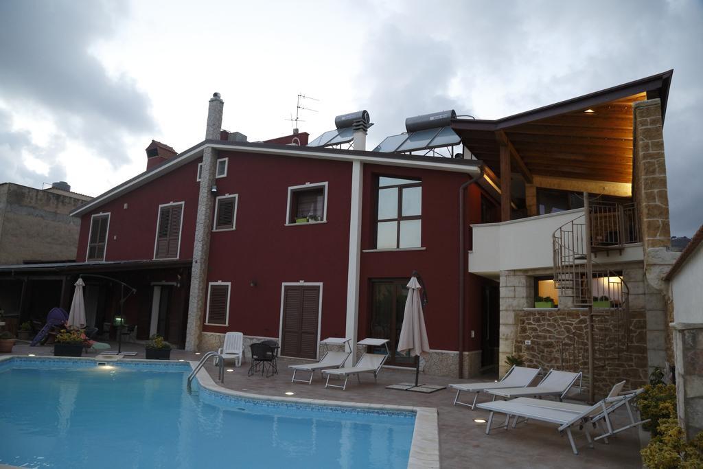 Il Quadrifoglio Bed & Breakfast ตราปานี ภายนอก รูปภาพ