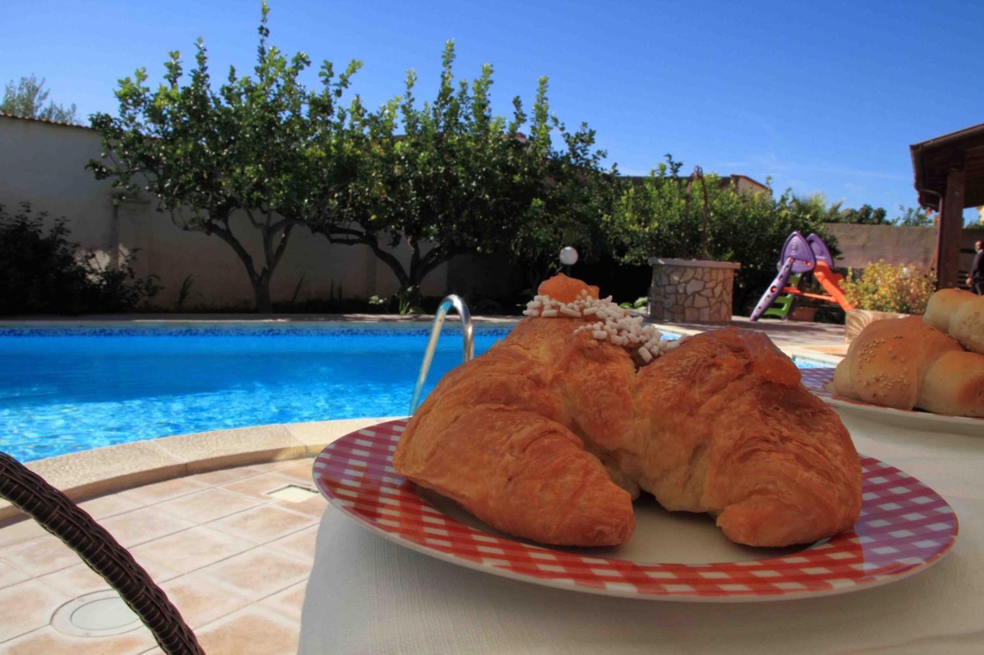 Il Quadrifoglio Bed & Breakfast ตราปานี ภายนอก รูปภาพ