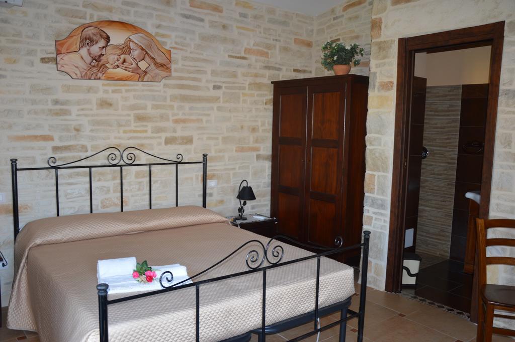 Il Quadrifoglio Bed & Breakfast ตราปานี ภายนอก รูปภาพ